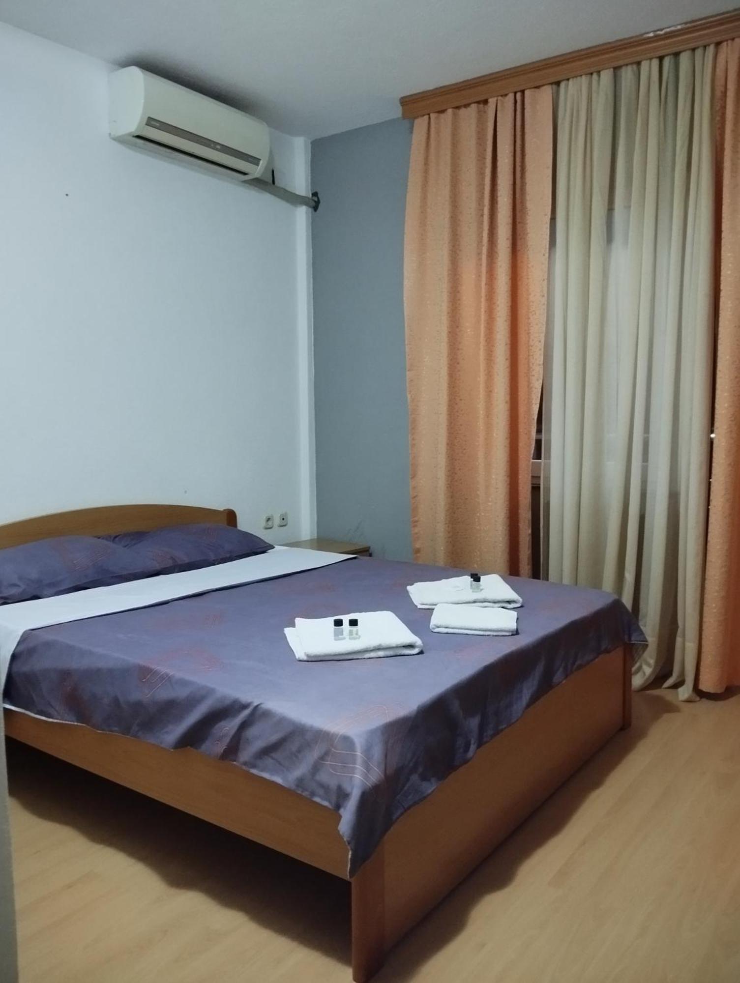 Hotel Ariston 斯特鲁加 外观 照片