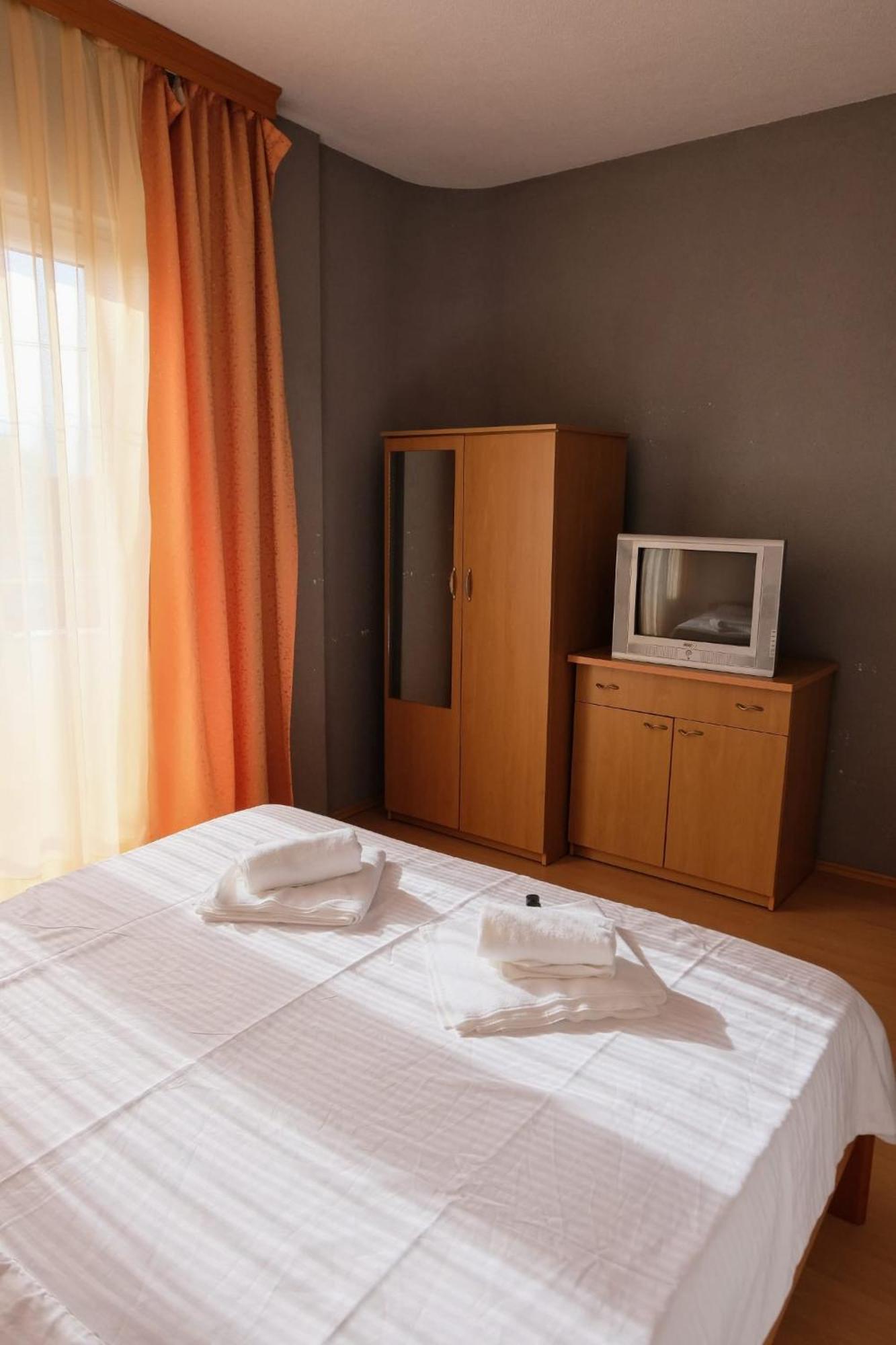 Hotel Ariston 斯特鲁加 外观 照片