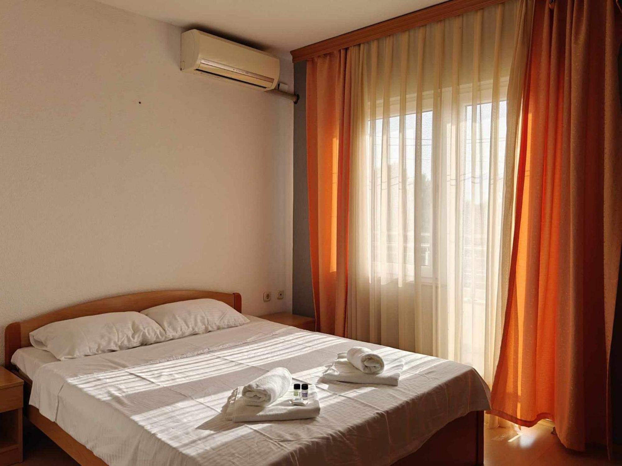 Hotel Ariston 斯特鲁加 外观 照片